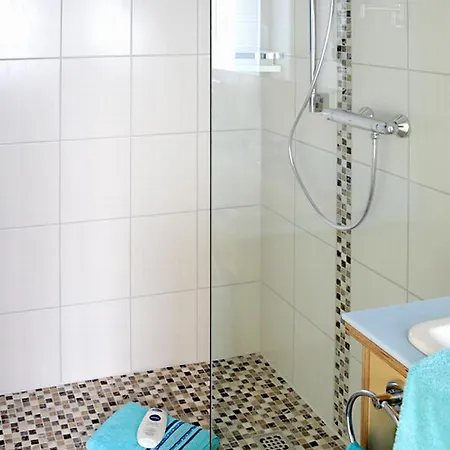 Semesterbostad Nanny Und Helene *