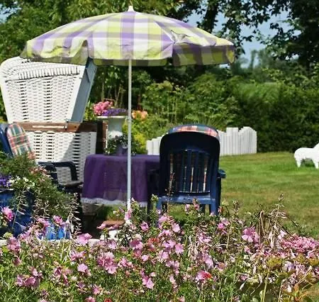 Nanny Und Helene Uphusum