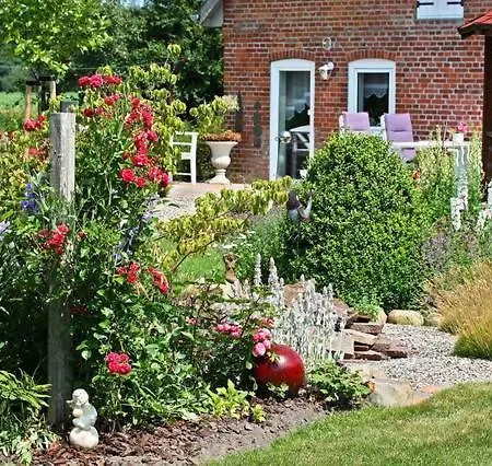 Nanny Und Helene Дом отдыха Uphusum