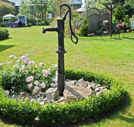 Semesterbostad Nanny Und Helene Uphusum